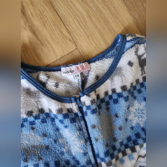 BREAKFAST IN BED | Winter-themed onesie pajamas - Picture 4 of 5